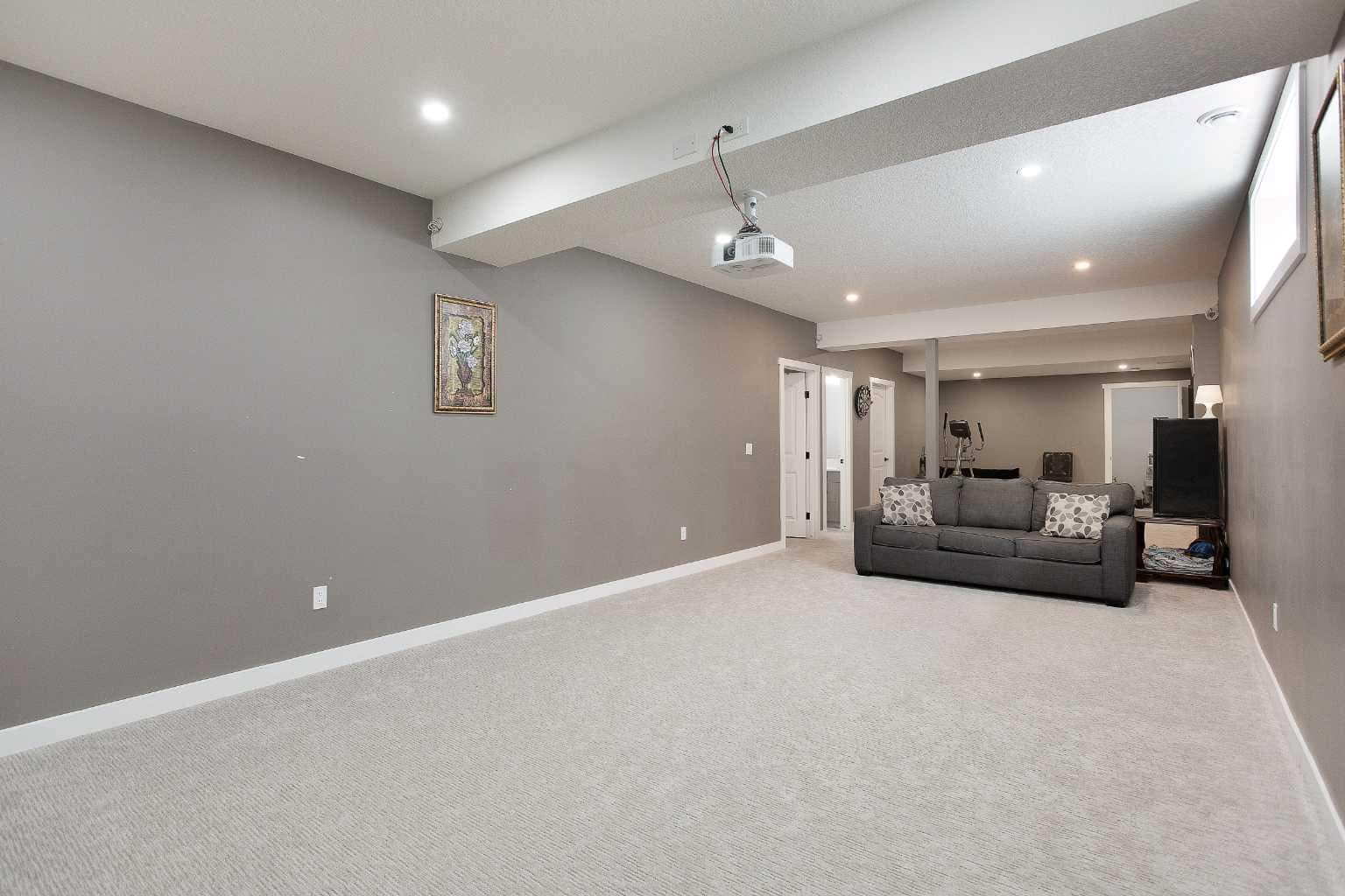 342 Hillcrest Circle SW