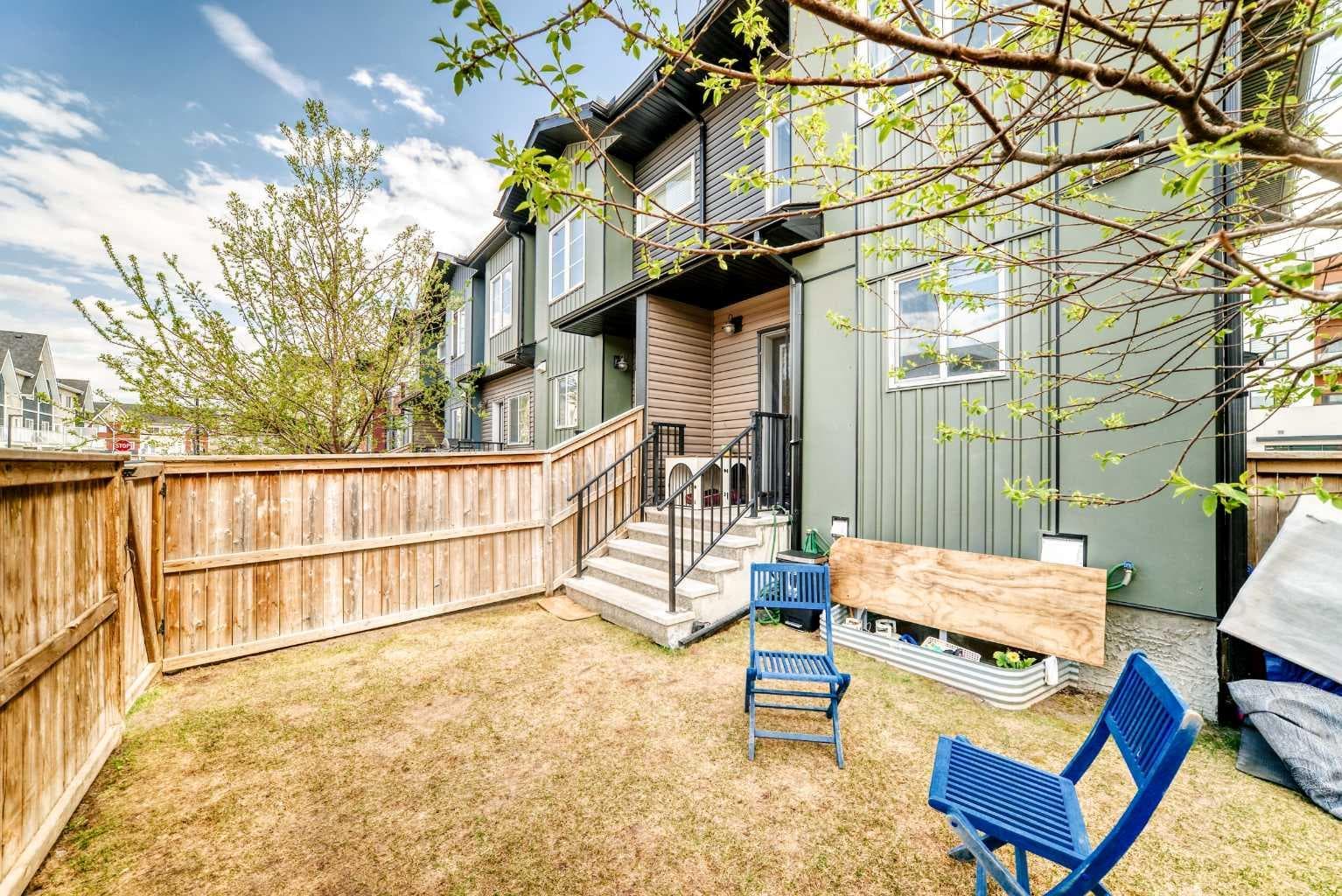 228 Red Embers Way NE
