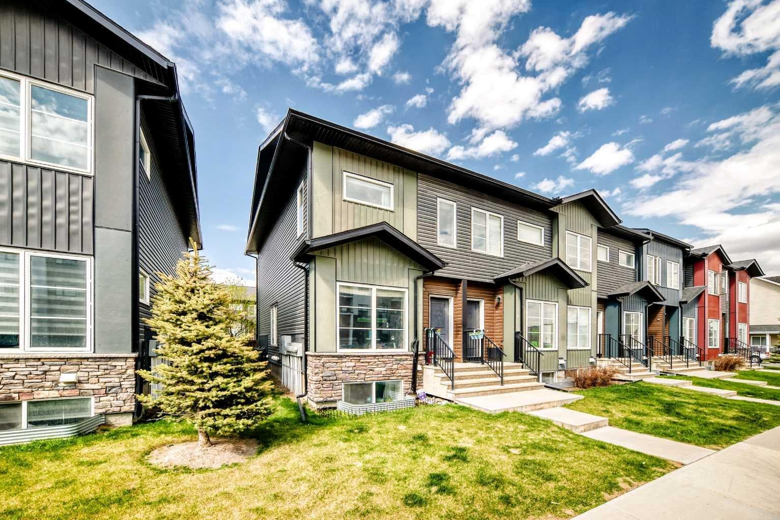 228 Red Embers Way NE
