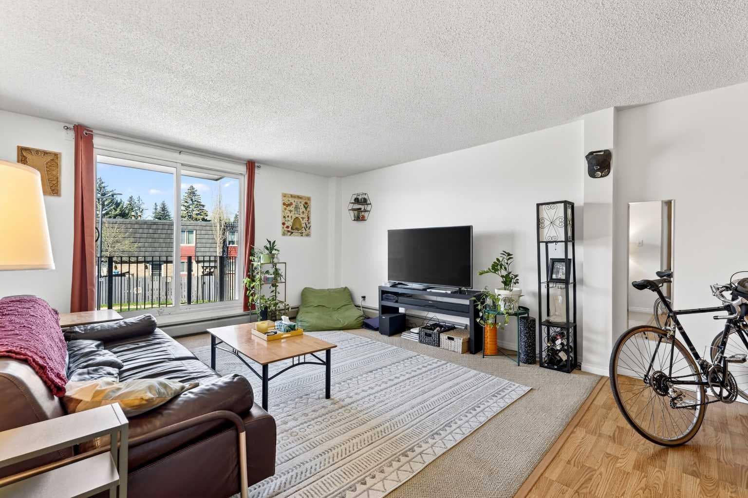 11D, 80 Galbraith Drive SW