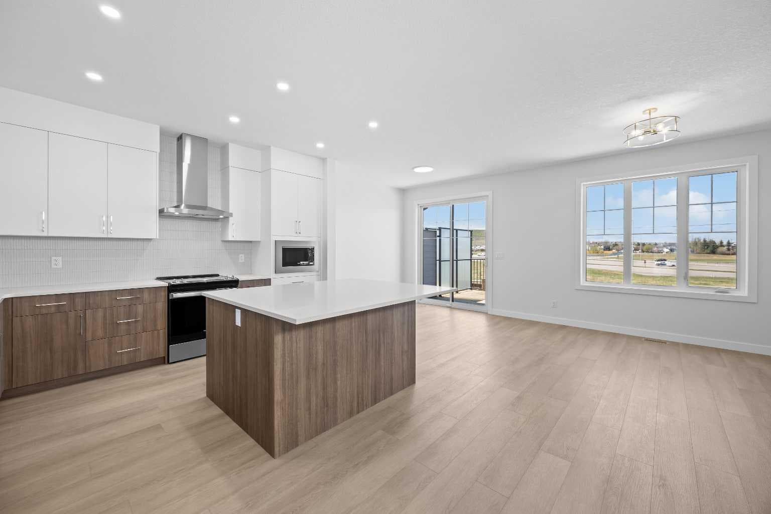 131 Greenwich Drive NW