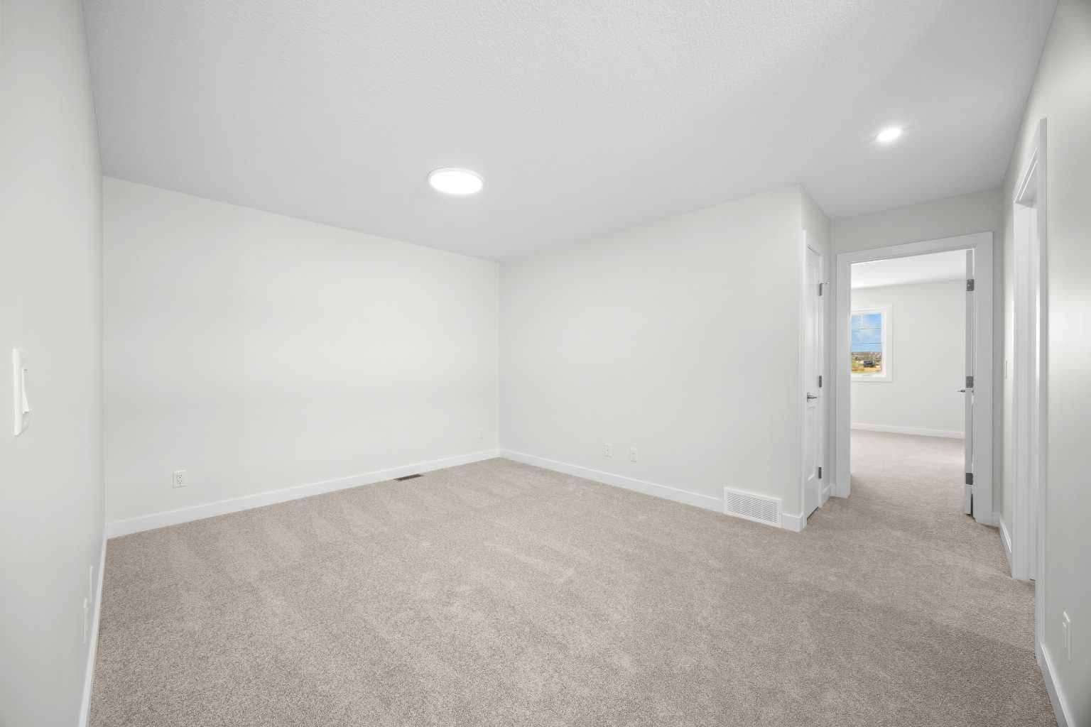 131 Greenwich Drive NW