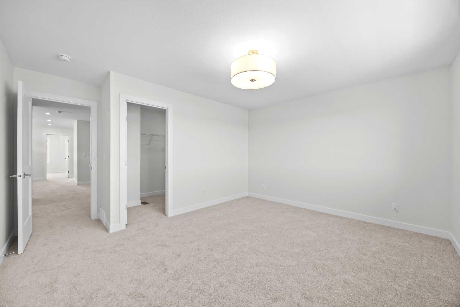 131 Greenwich Drive NW