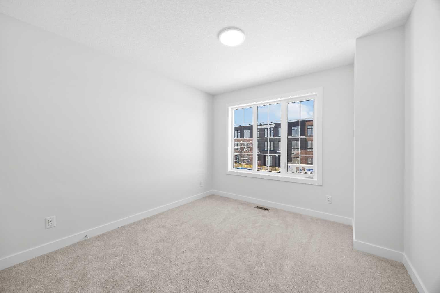131 Greenwich Drive NW