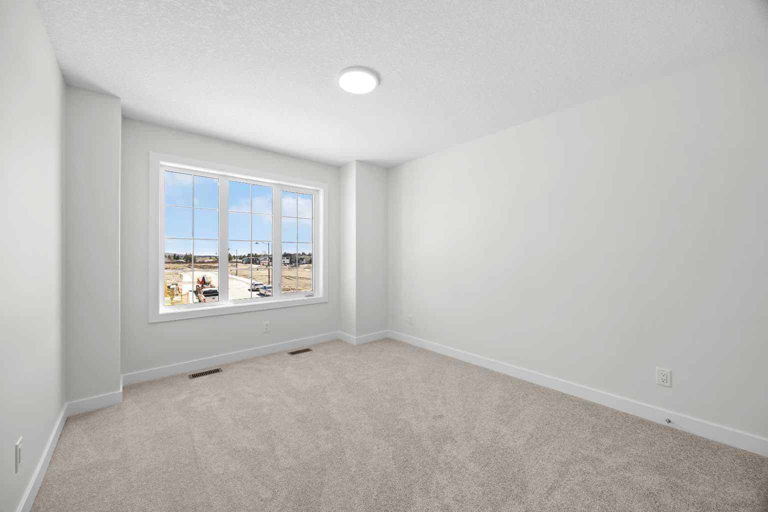 131 Greenwich Drive NW