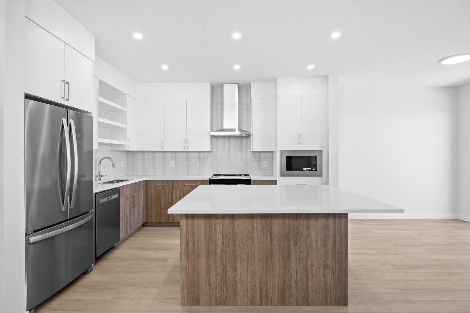 131 Greenwich Drive NW