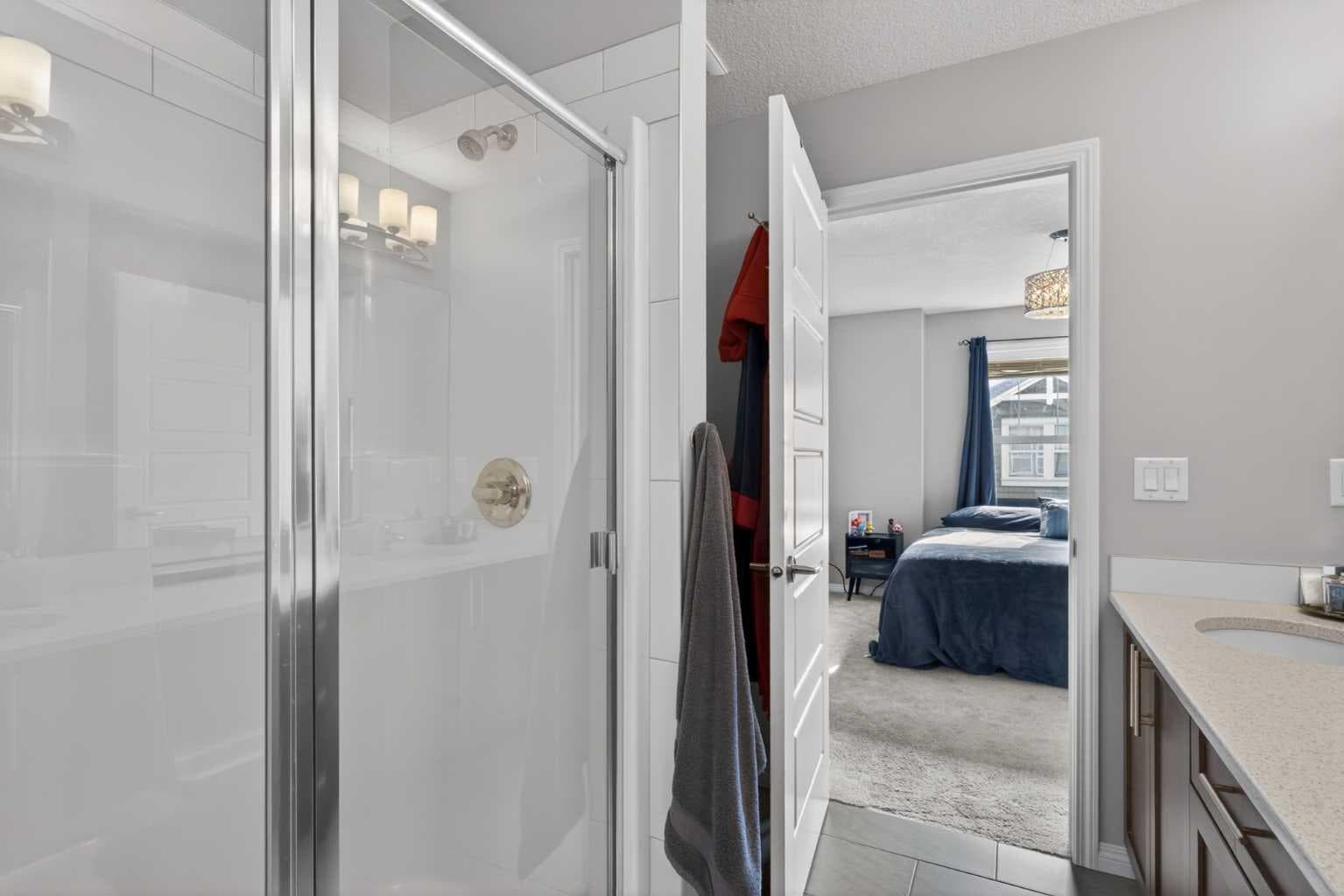 1601, 280 Williamstown Close NW