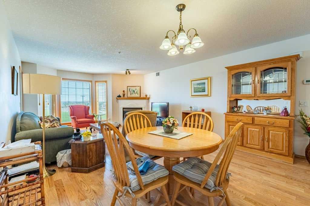 136, 728 Country Hills Road NW