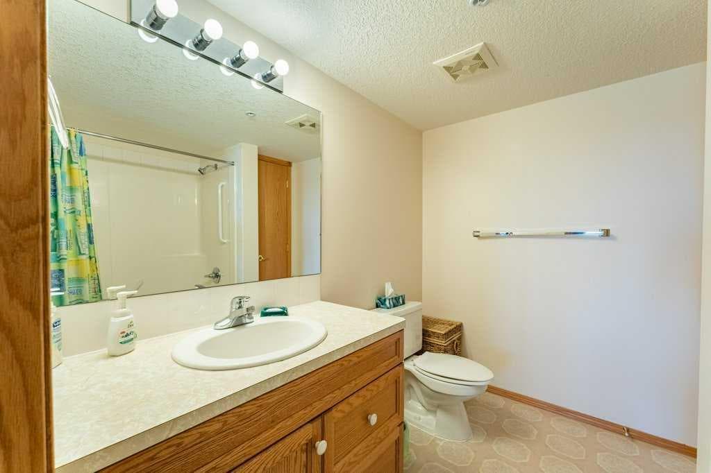 136, 728 Country Hills Road NW