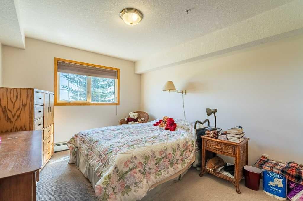 136, 728 Country Hills Road NW