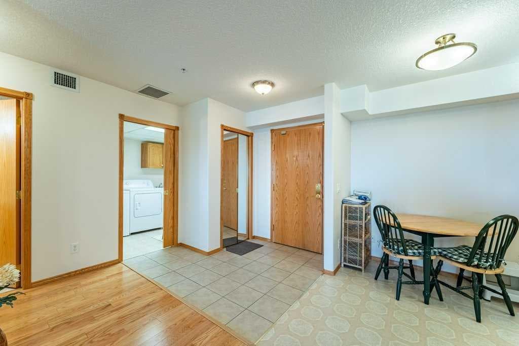 136, 728 Country Hills Road NW