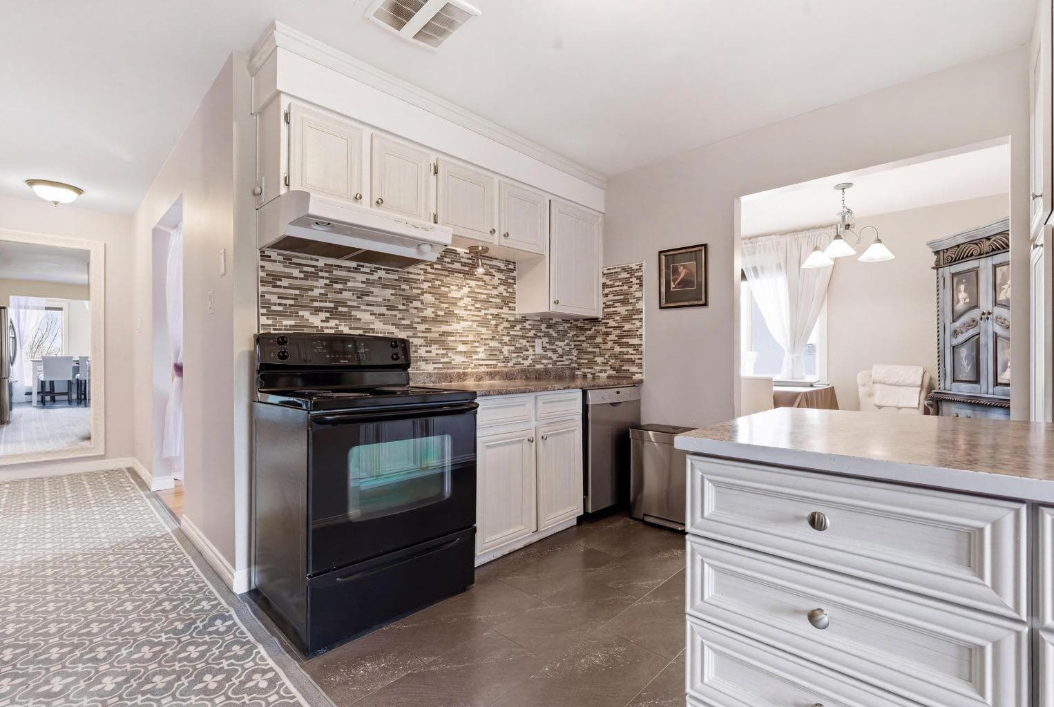 1703 110 Avenue SW