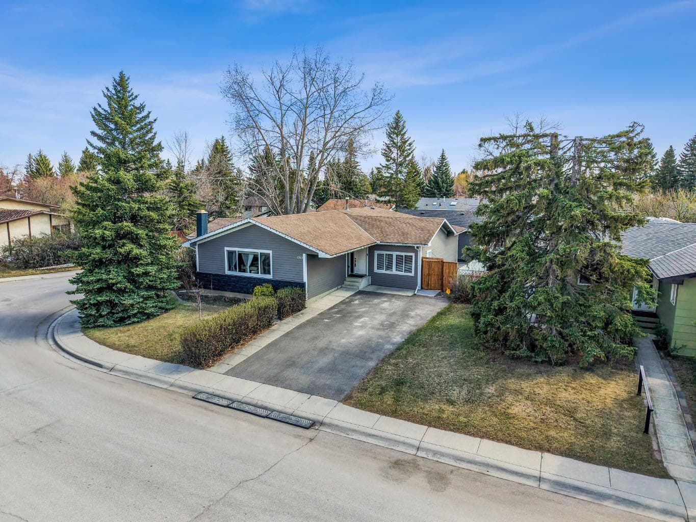 1703 110 Avenue SW