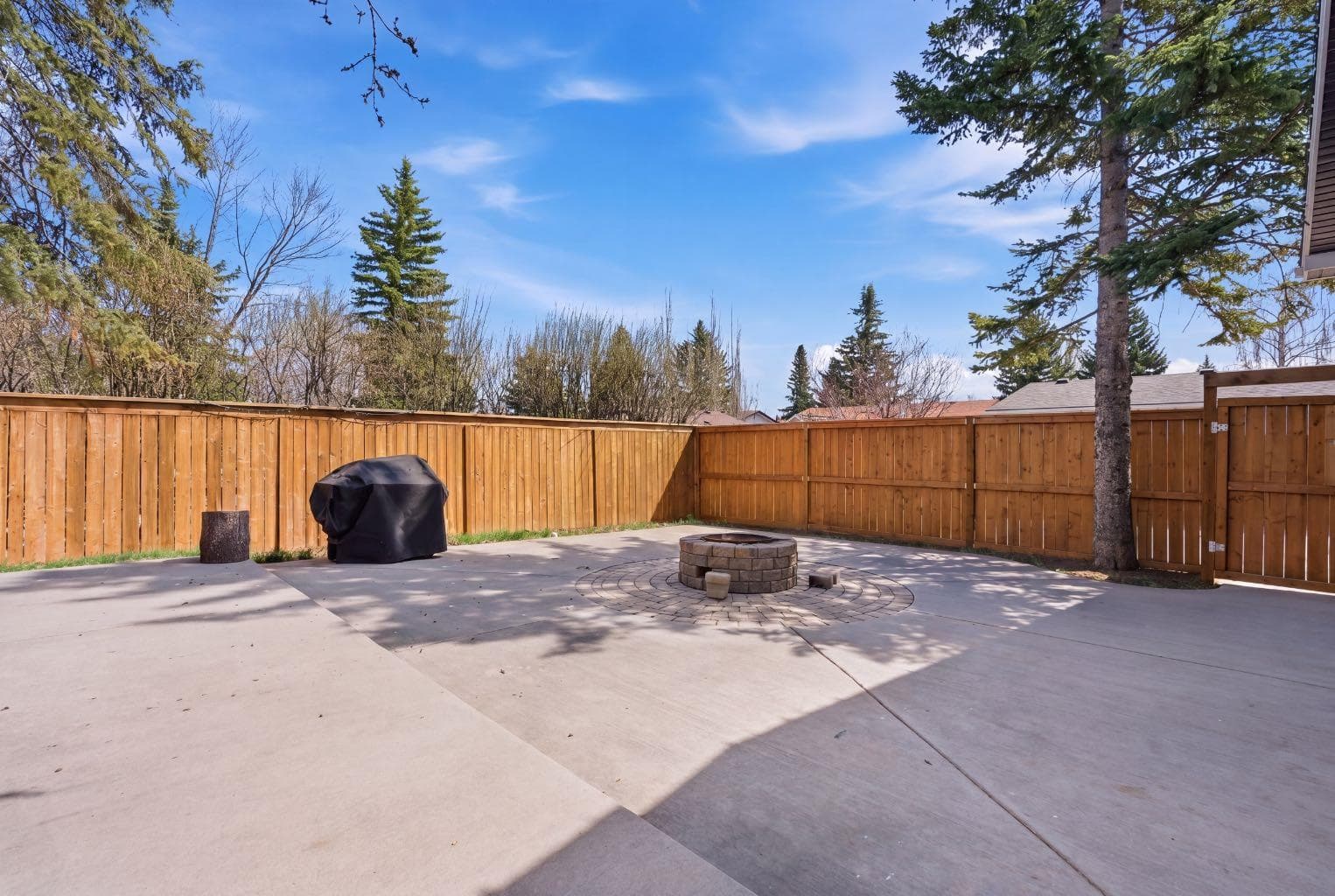 1703 110 Avenue SW