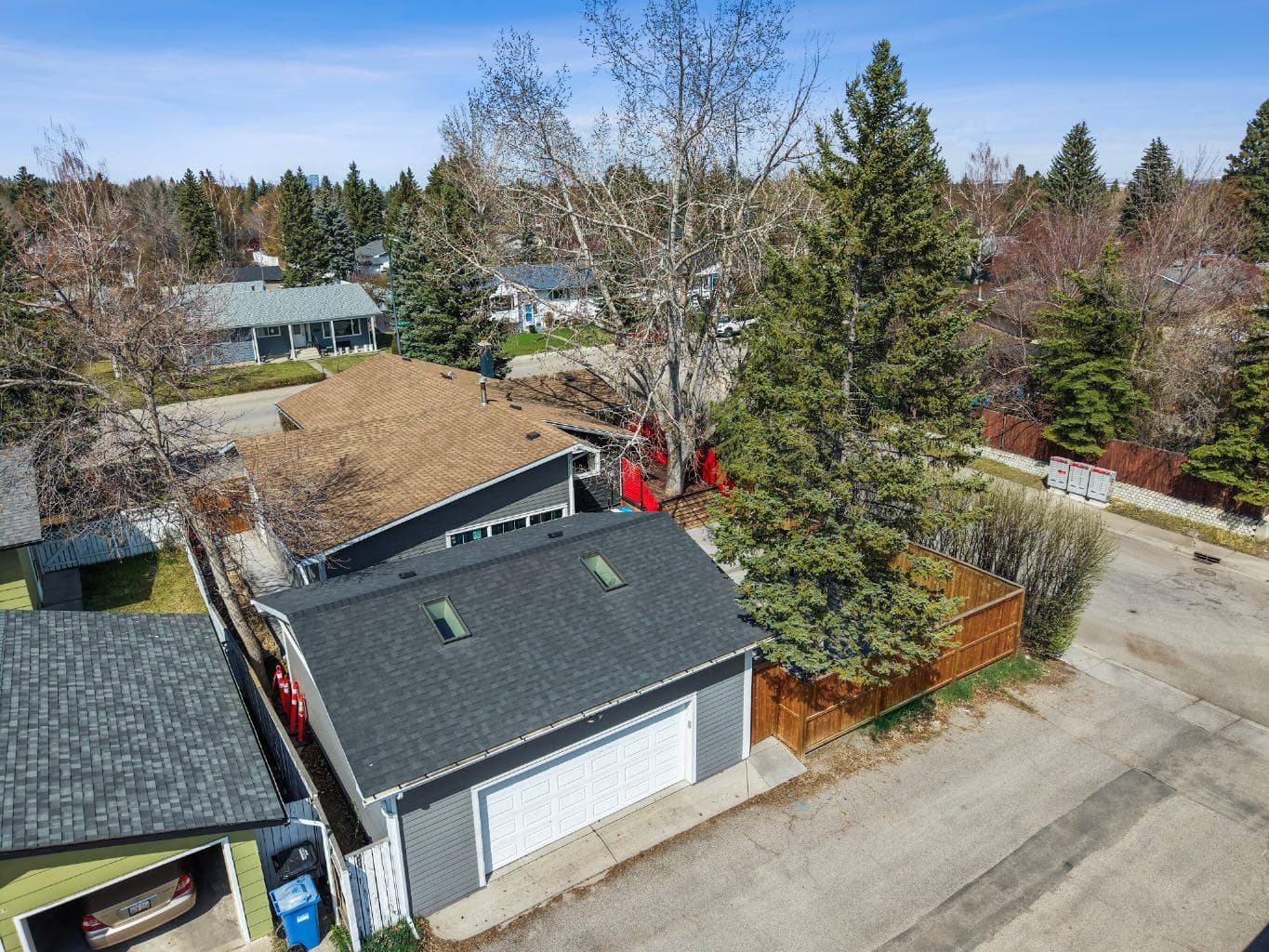 1703 110 Avenue SW