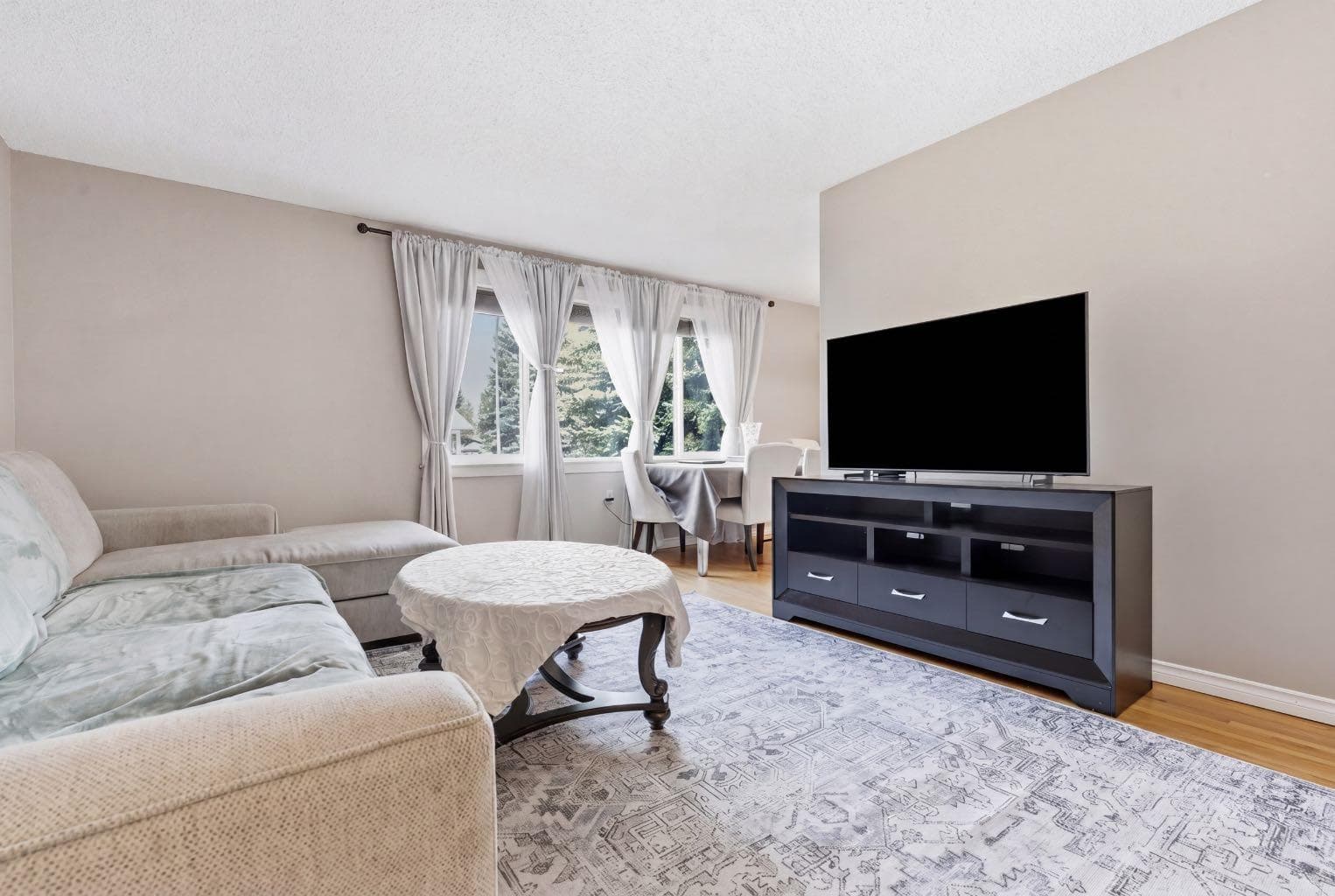 1703 110 Avenue SW