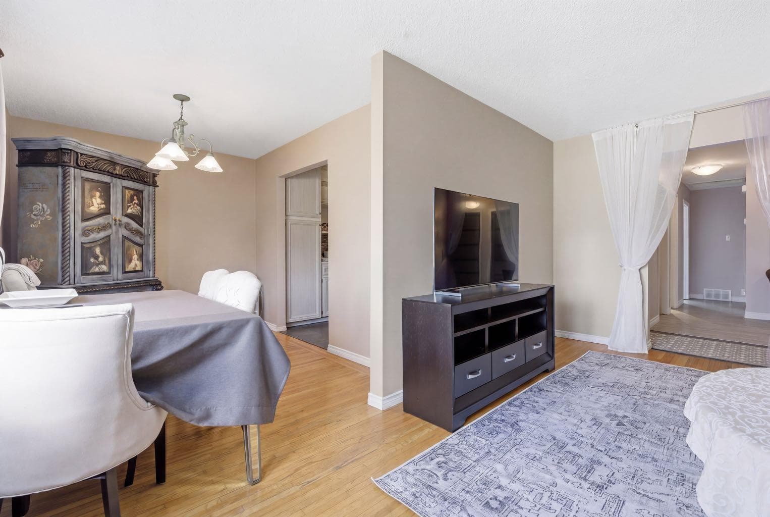 1703 110 Avenue SW