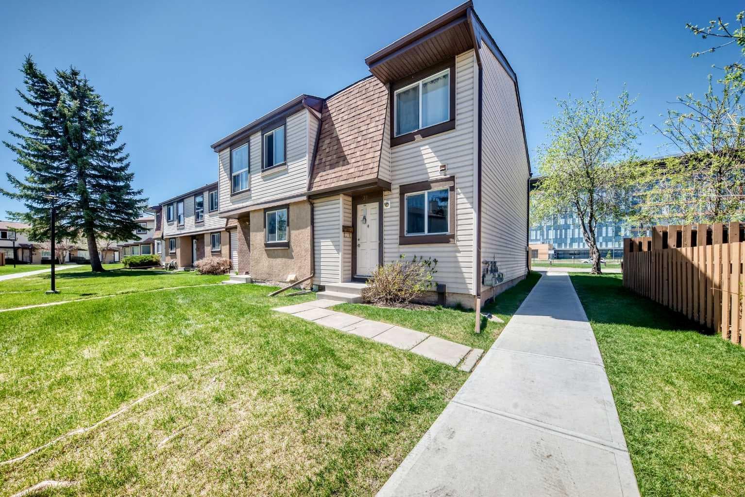 38, 2727 Rundleson Road NE