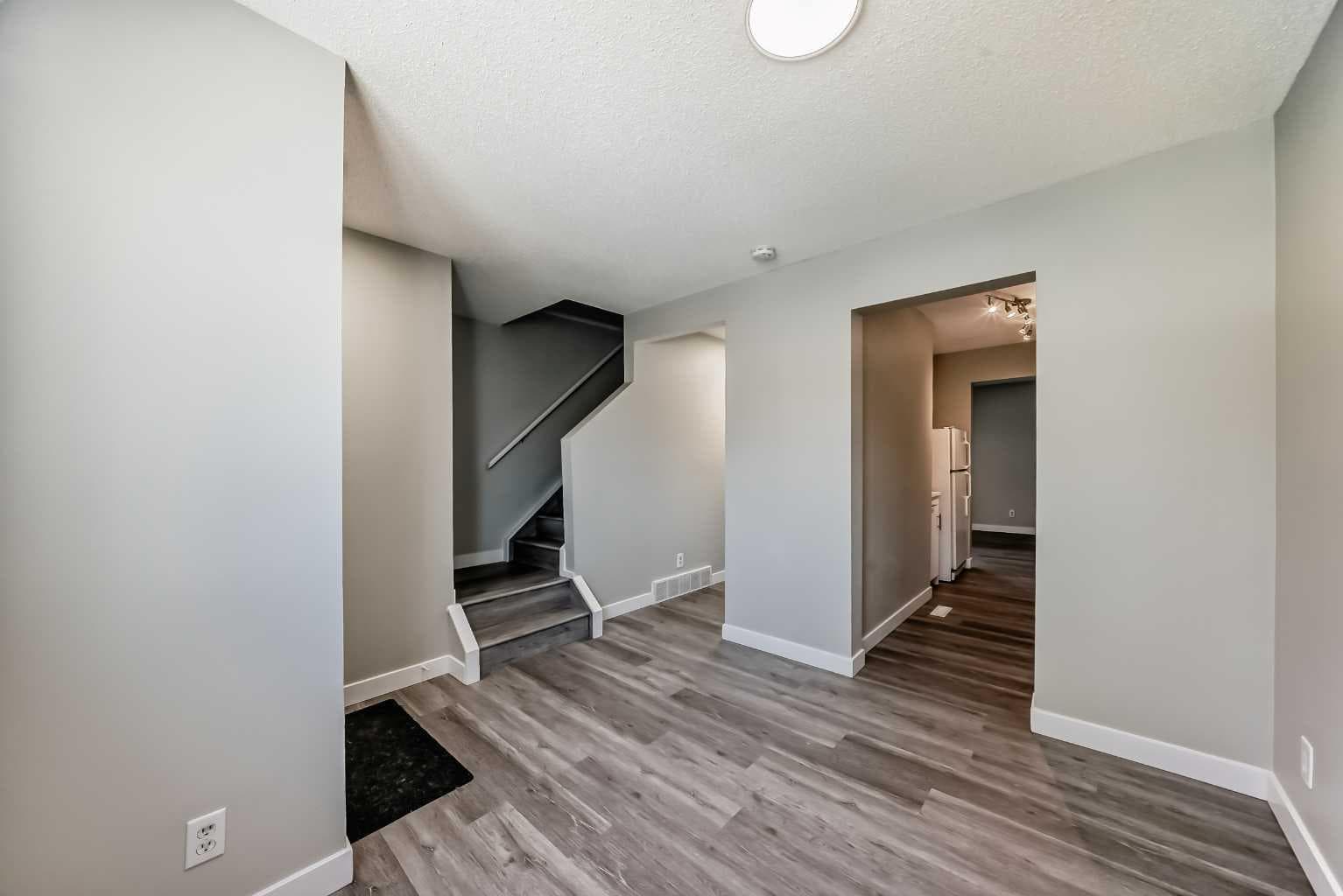 38, 2727 Rundleson Road NE