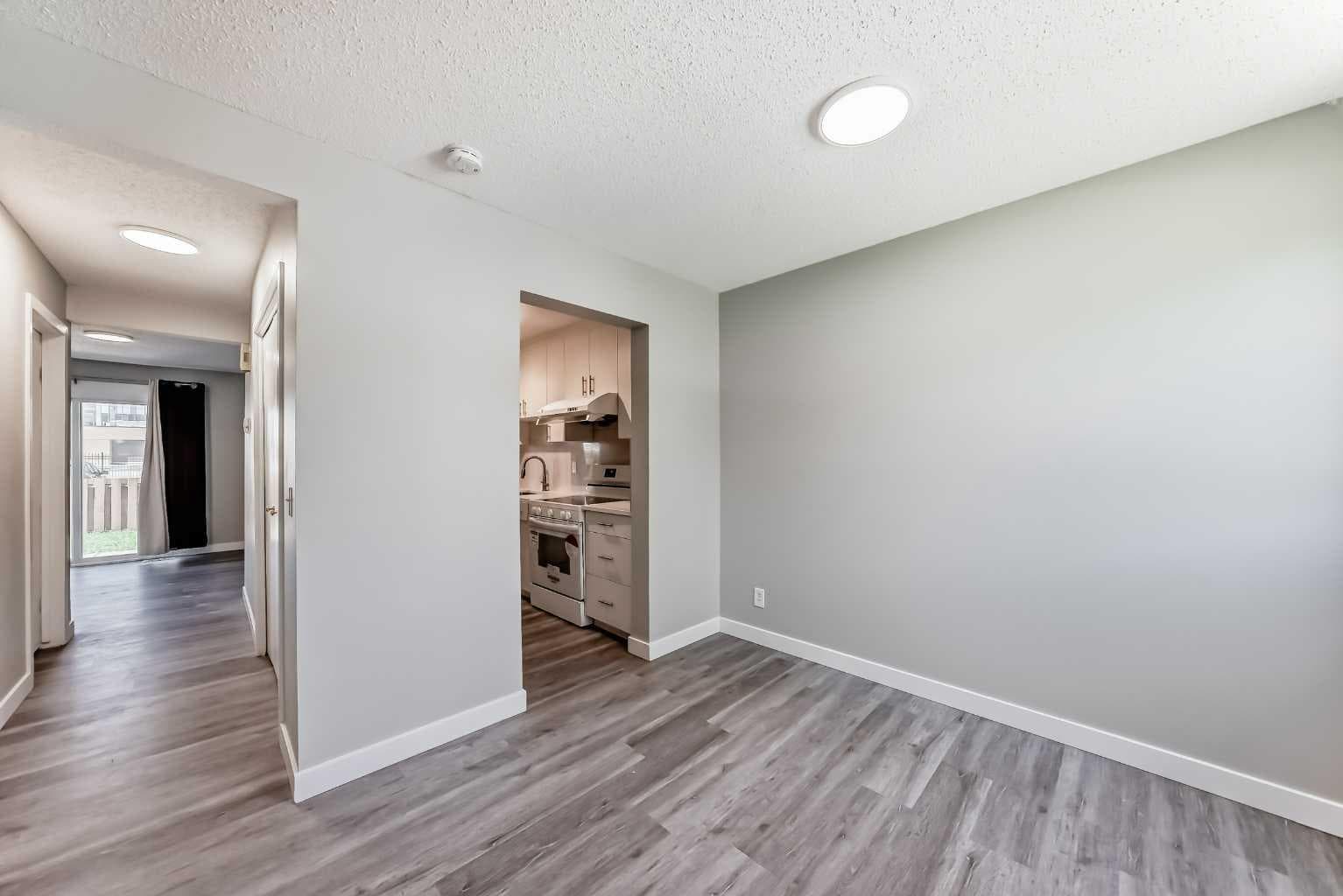 38, 2727 Rundleson Road NE