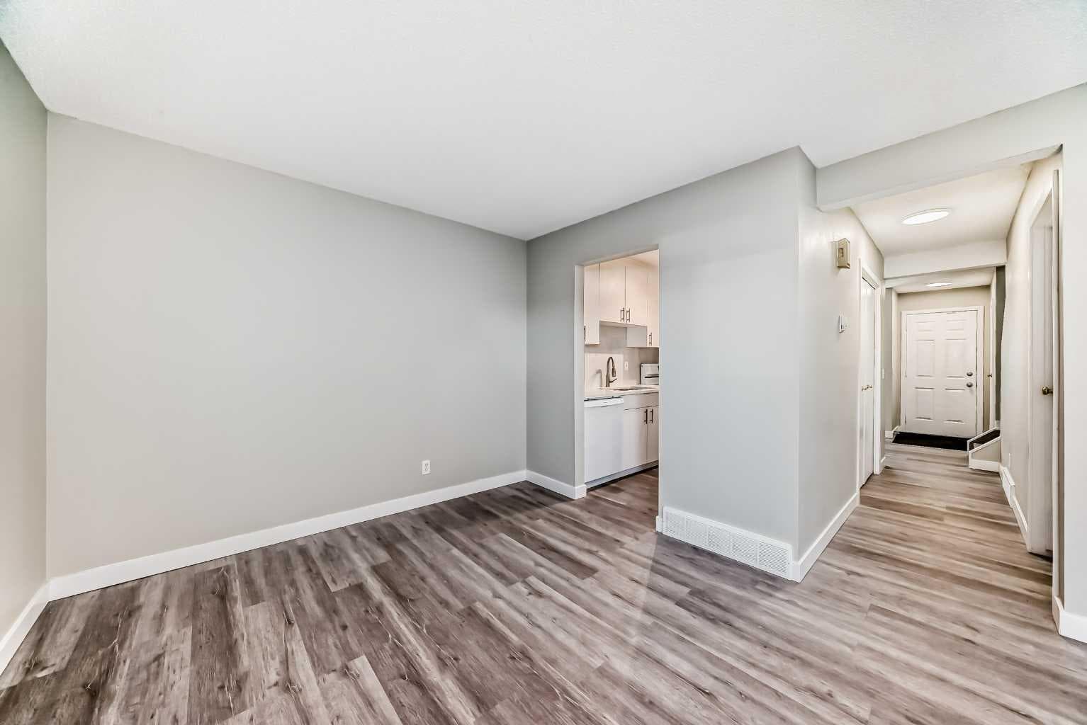 38, 2727 Rundleson Road NE