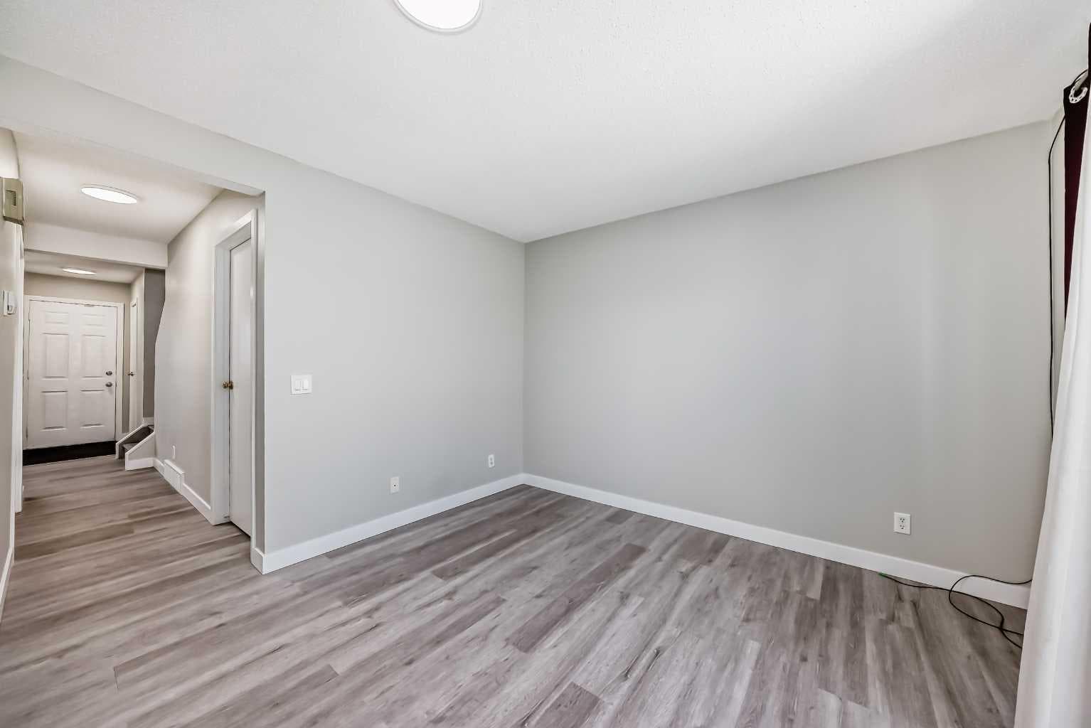 38, 2727 Rundleson Road NE