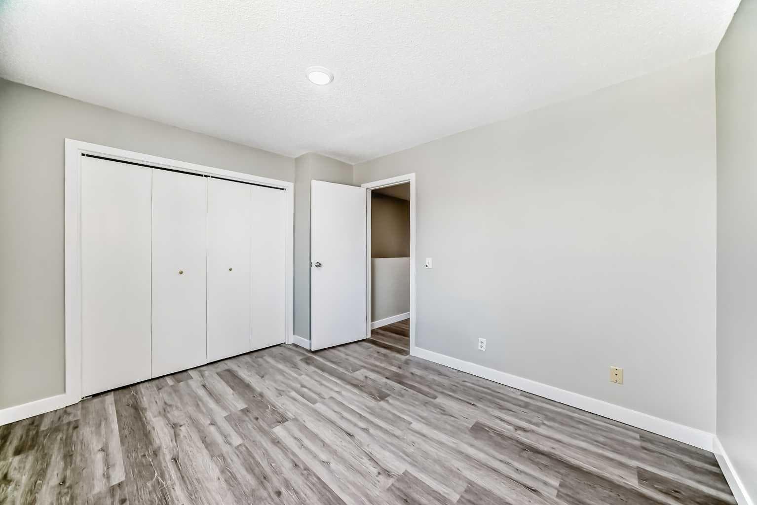 38, 2727 Rundleson Road NE