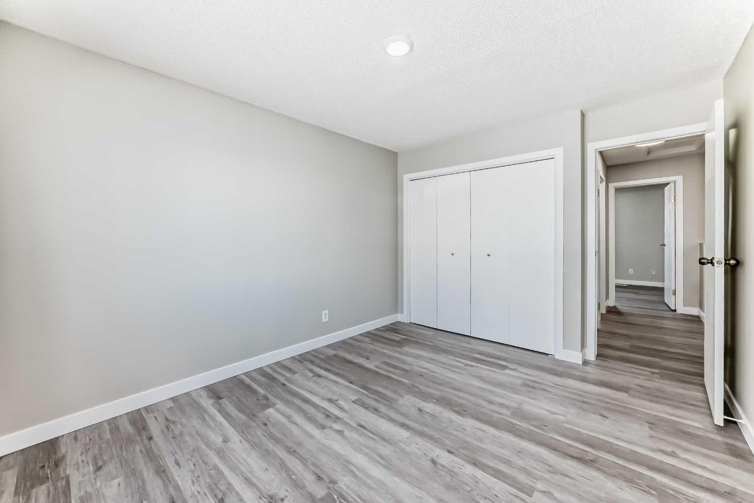 38, 2727 Rundleson Road NE