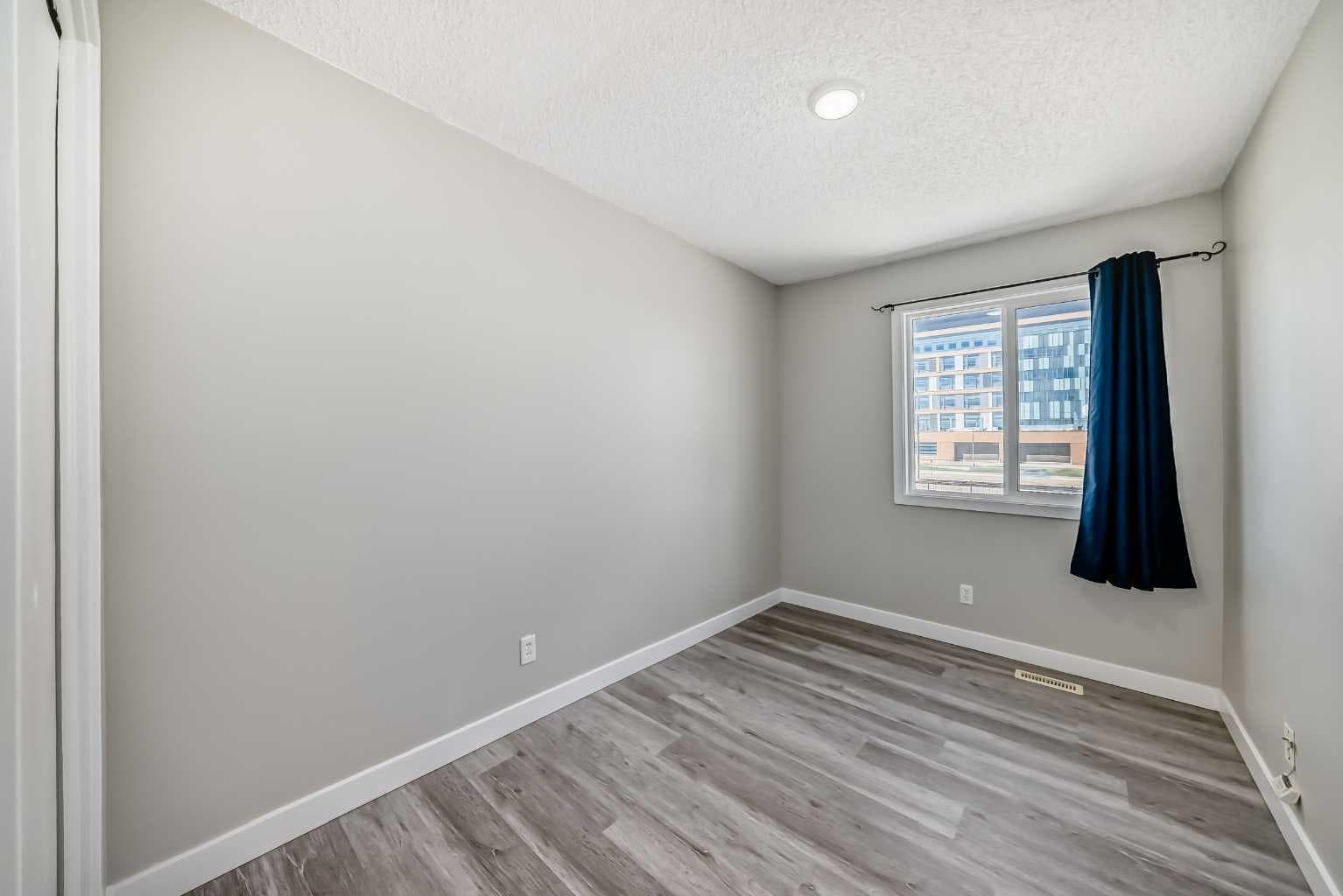 38, 2727 Rundleson Road NE