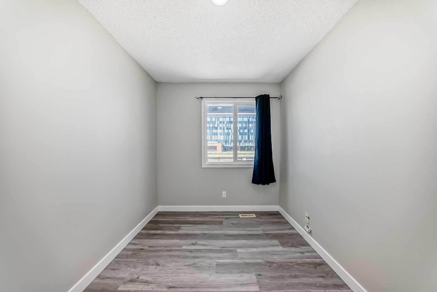 38, 2727 Rundleson Road NE