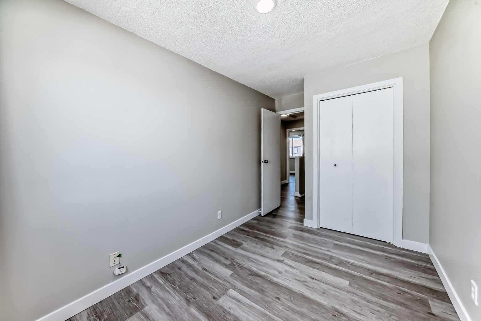 38, 2727 Rundleson Road NE