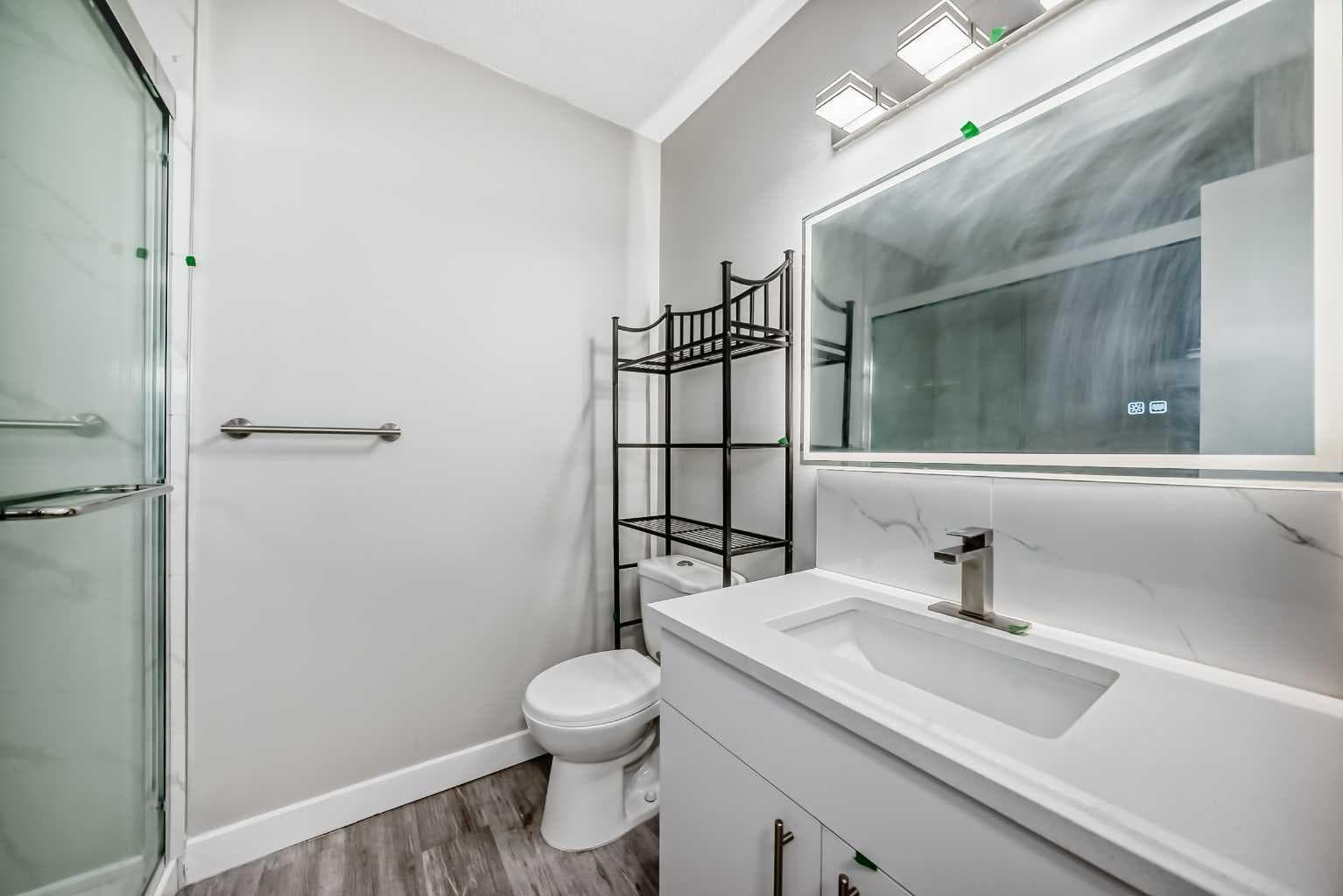 38, 2727 Rundleson Road NE