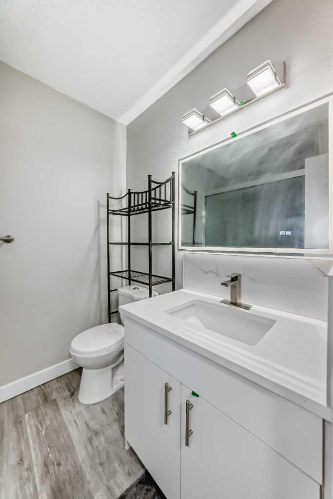 38, 2727 Rundleson Road NE