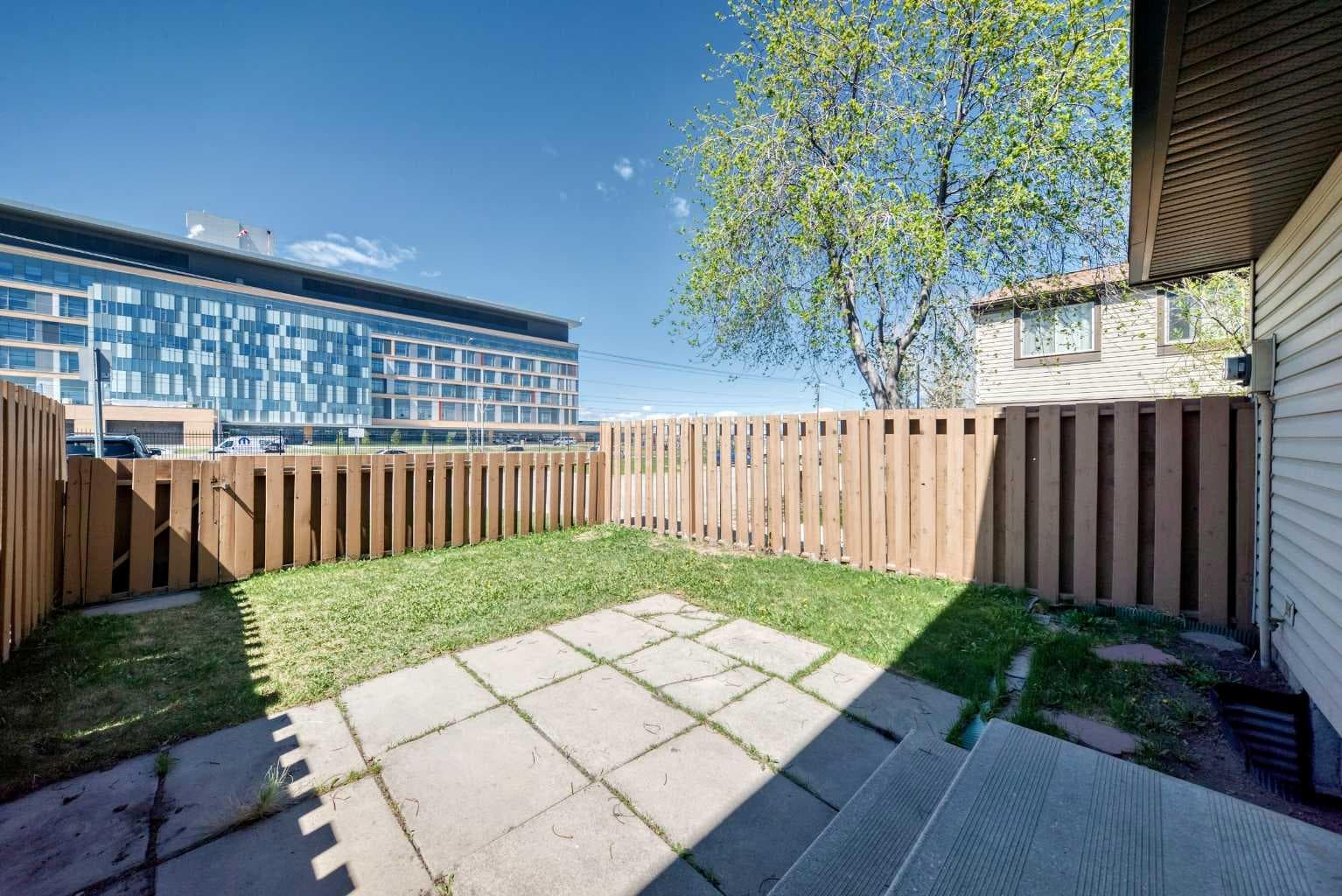 38, 2727 Rundleson Road NE