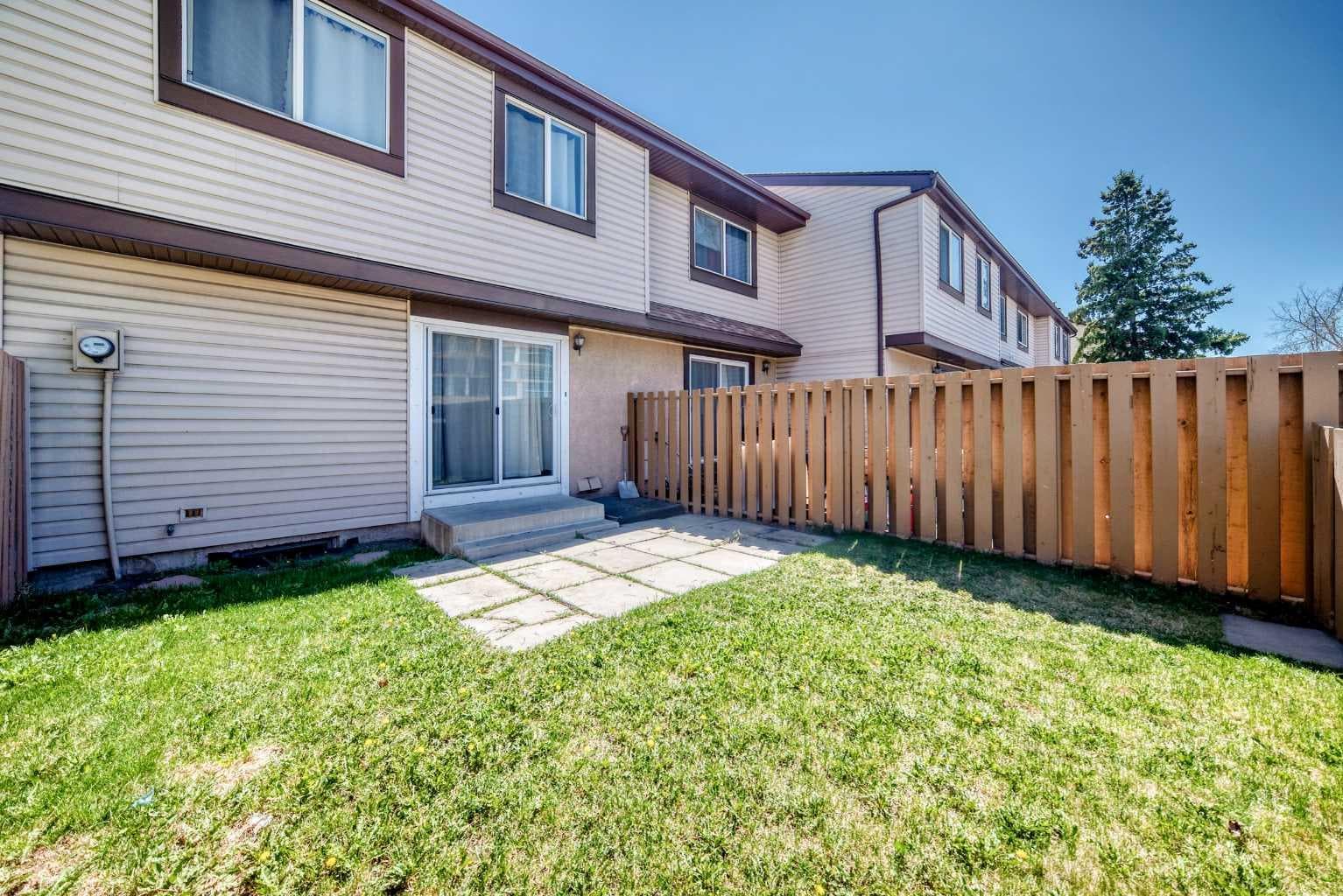 38, 2727 Rundleson Road NE