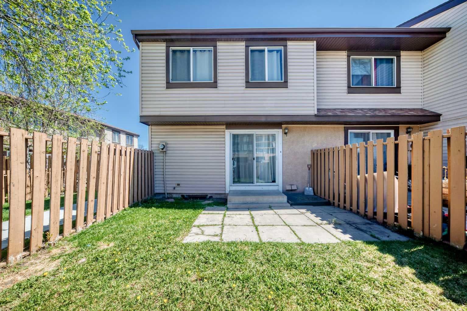 38, 2727 Rundleson Road NE