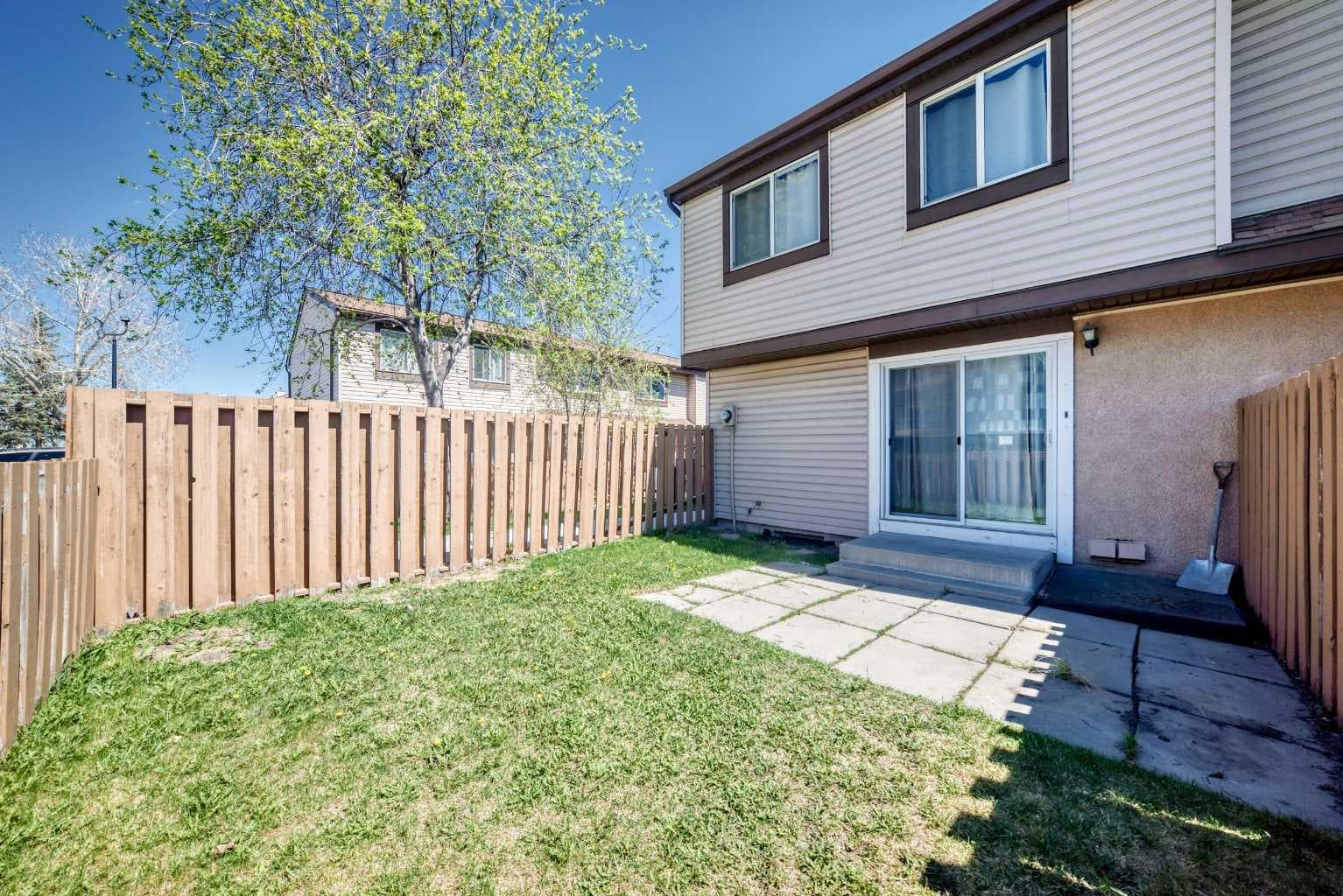 38, 2727 Rundleson Road NE