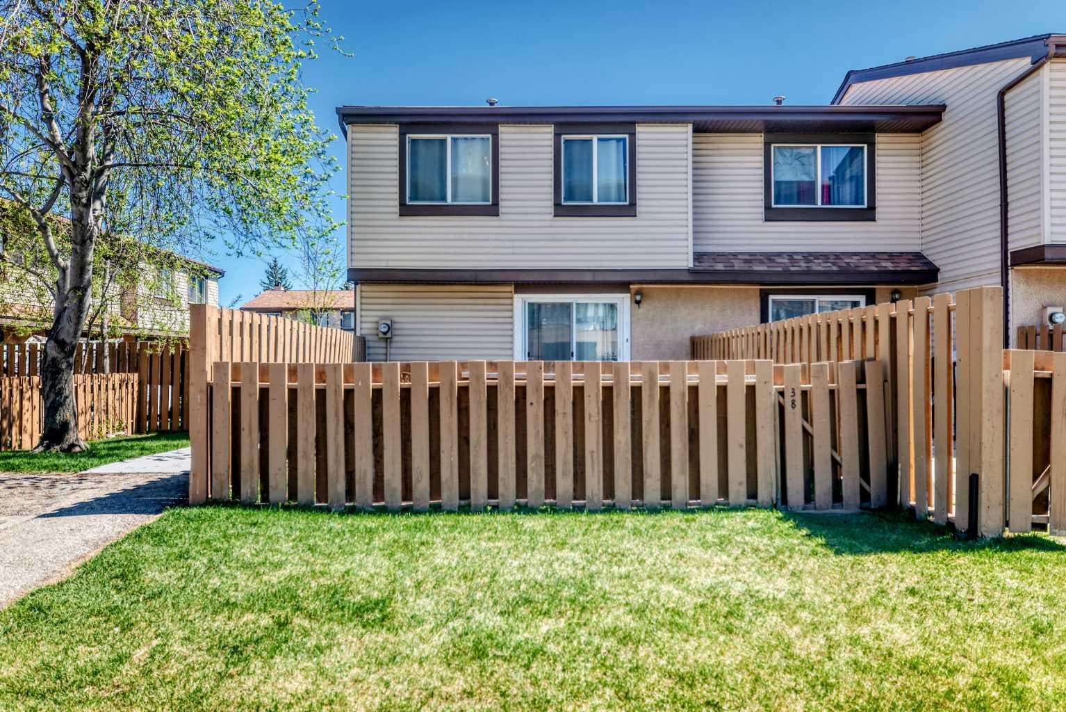 38, 2727 Rundleson Road NE