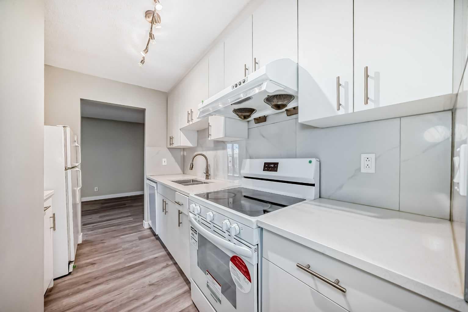 38, 2727 Rundleson Road NE