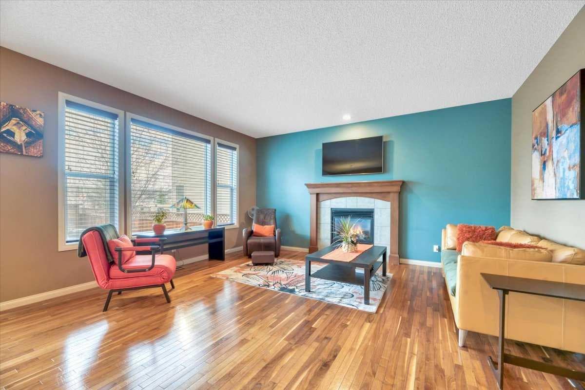 8 Sunset Square 