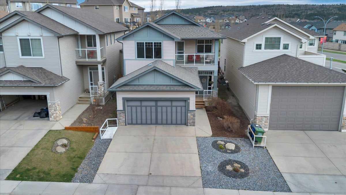 8 Sunset Square 