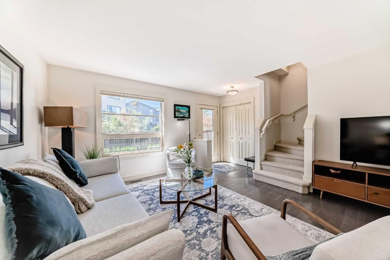 25 Aspen Hills Terrace SW
