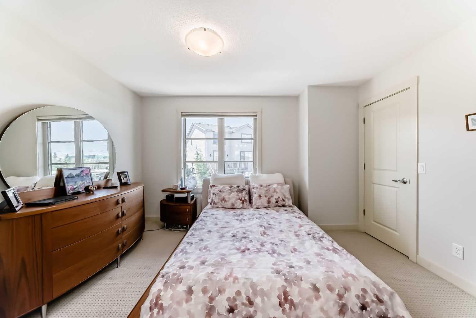 25 Aspen Hills Terrace SW