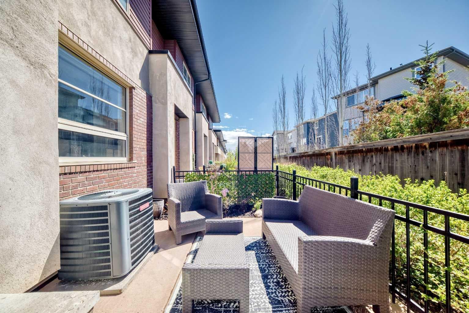 25 Aspen Hills Terrace SW