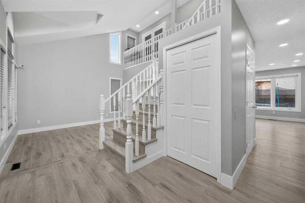 55 Millrise Way SW