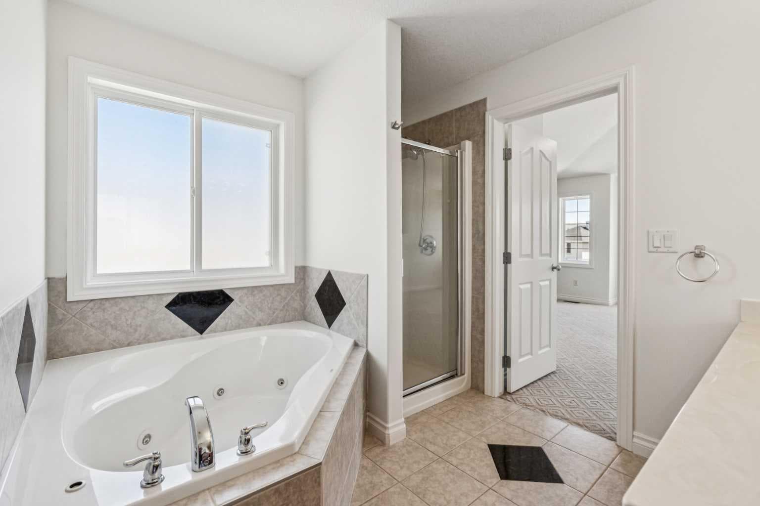 22 Sherwood Cove NW