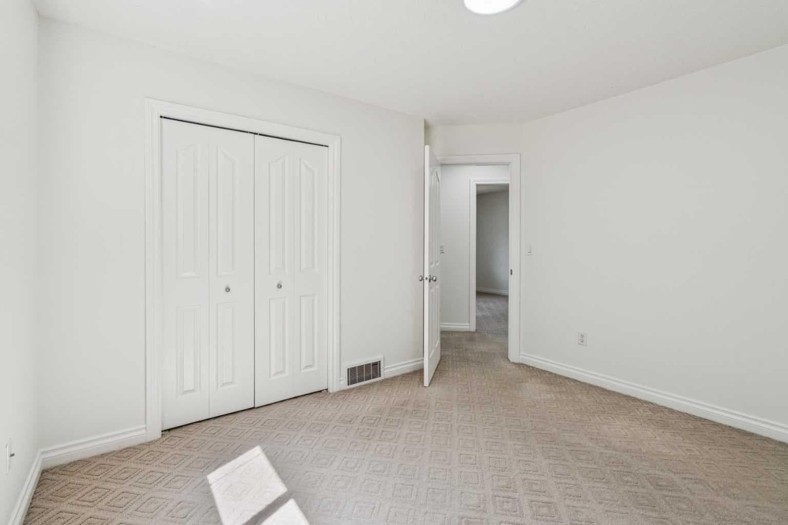 22 Sherwood Cove NW