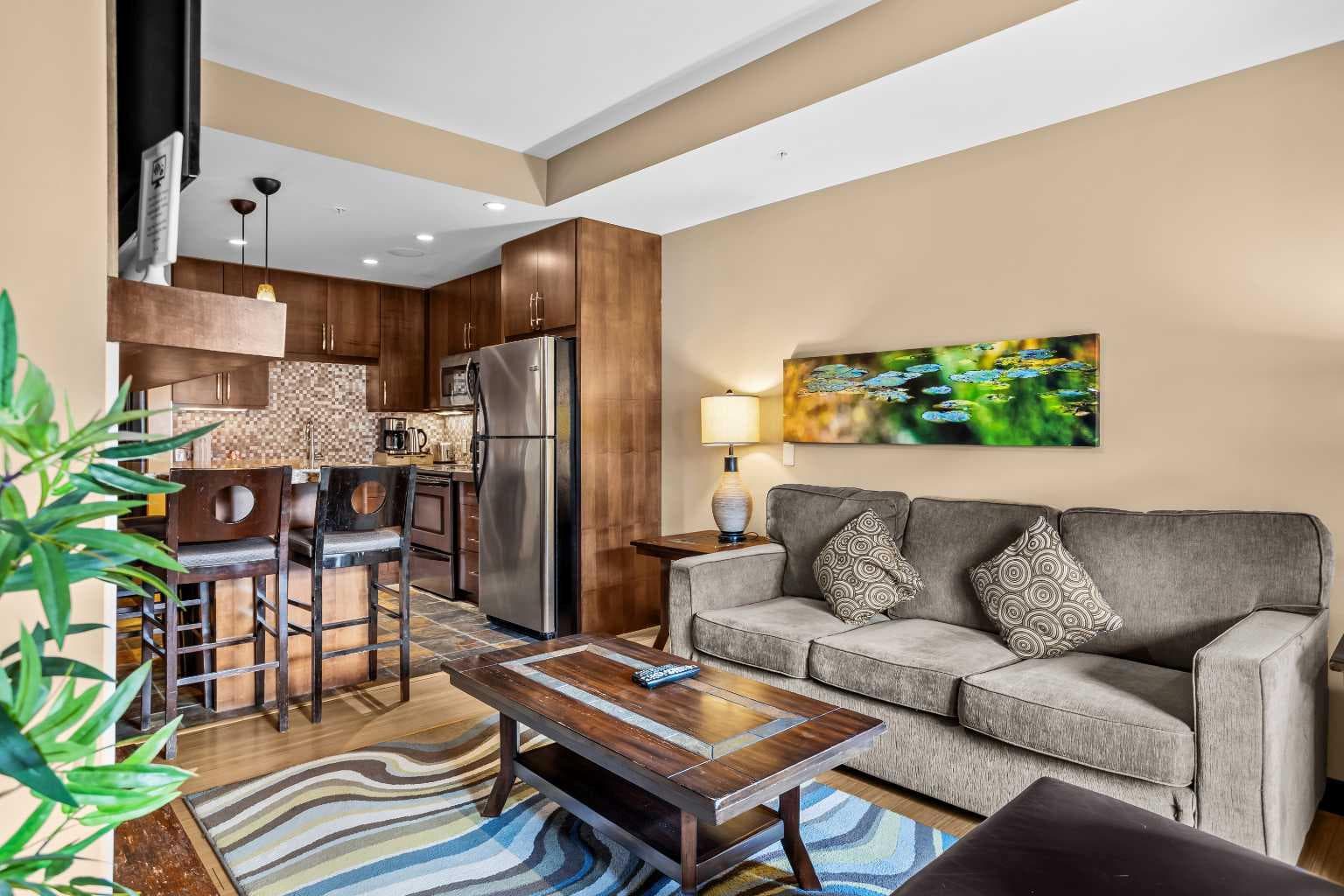 313C, 1818 Mountain Avenue 