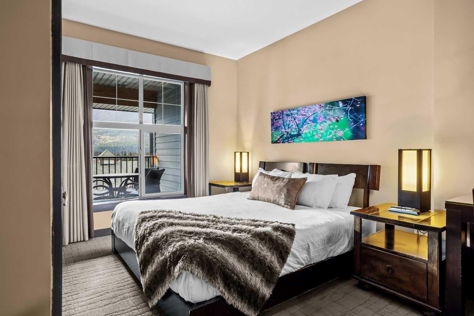 313C, 1818 Mountain Avenue 