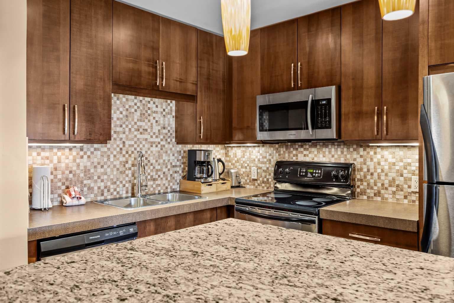 313C, 1818 Mountain Avenue 